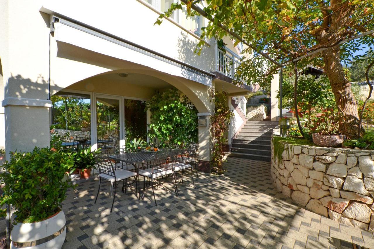 Apartment Una Seget Vranjica Exterior photo