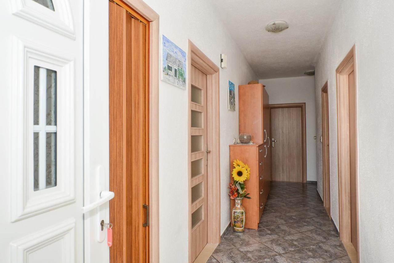 Apartment Una Seget Vranjica Exterior photo